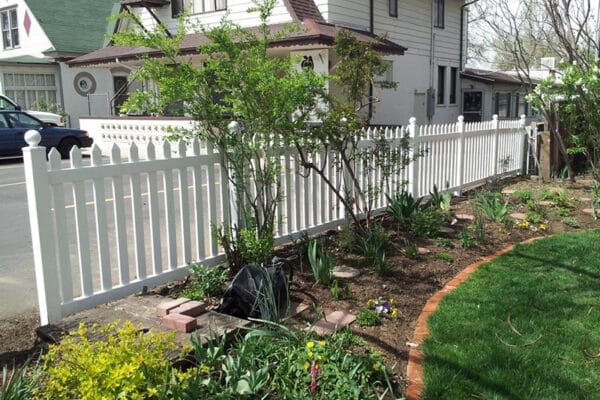 new vinyl fence