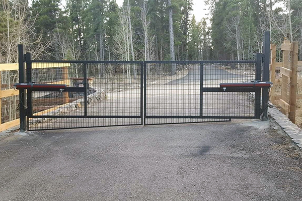 gate30 - A Straight Up Fence Company