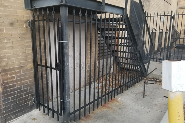 metal41 - A Straight Up Fence Company